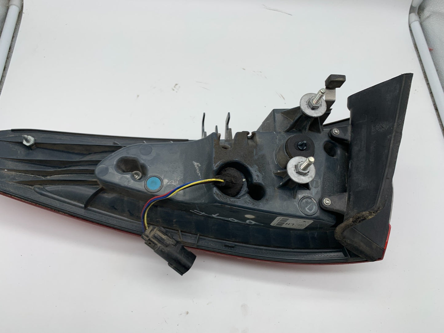 2013-2016 Ford Fusion Driver Side Tail Light Taillight OEM C02B33002
