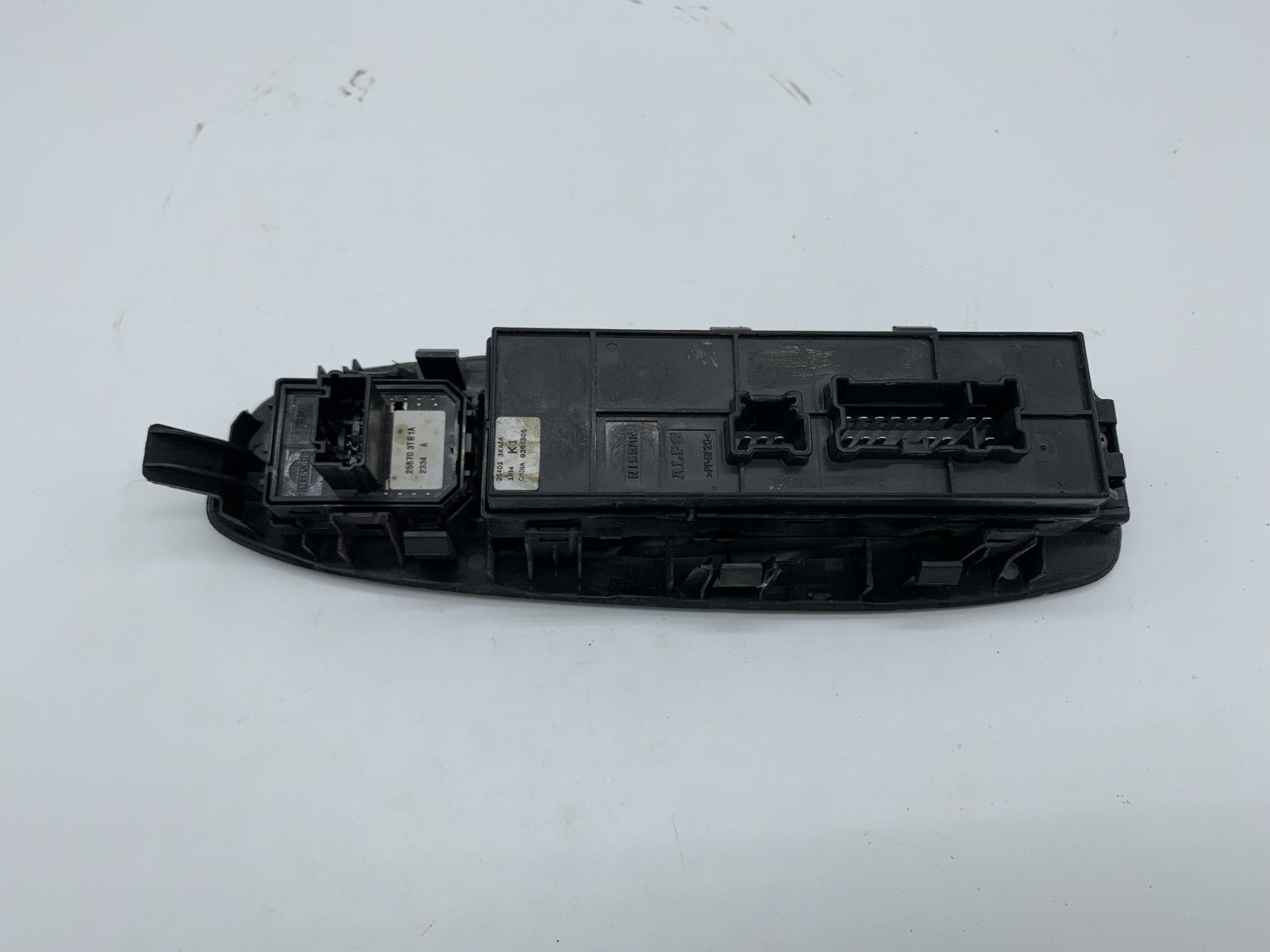 2013-2020 Nissan Pathfinder Master Power Window Switch OEM D02B68007