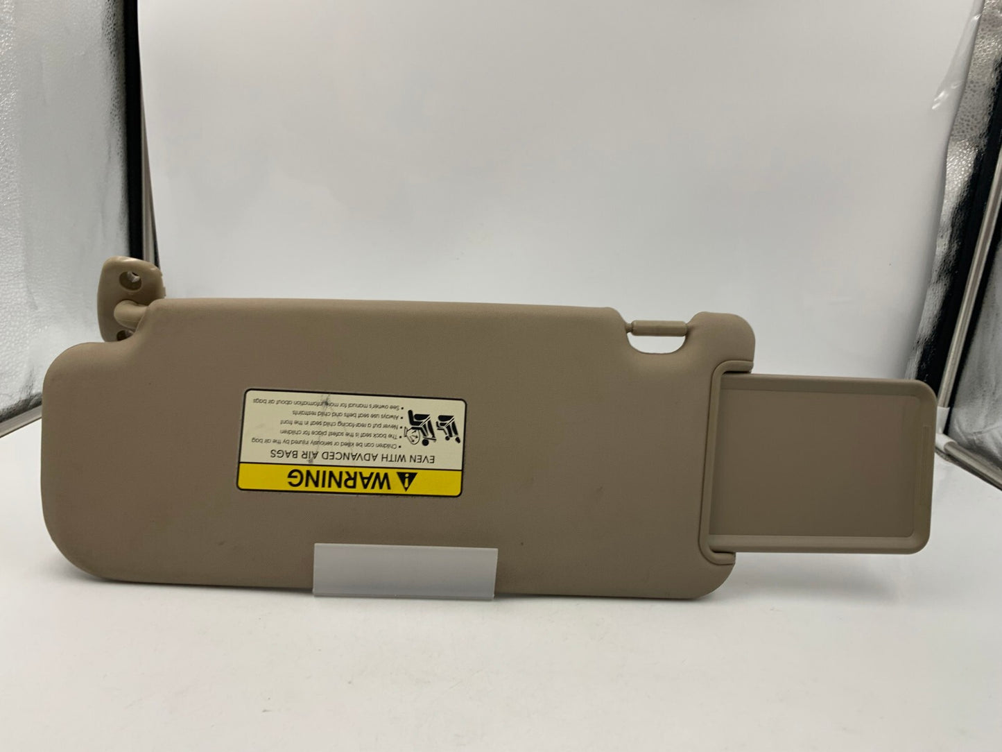 2011-2015 Kia Sorento Passenger Sun Visor Gray OEM D04B03080