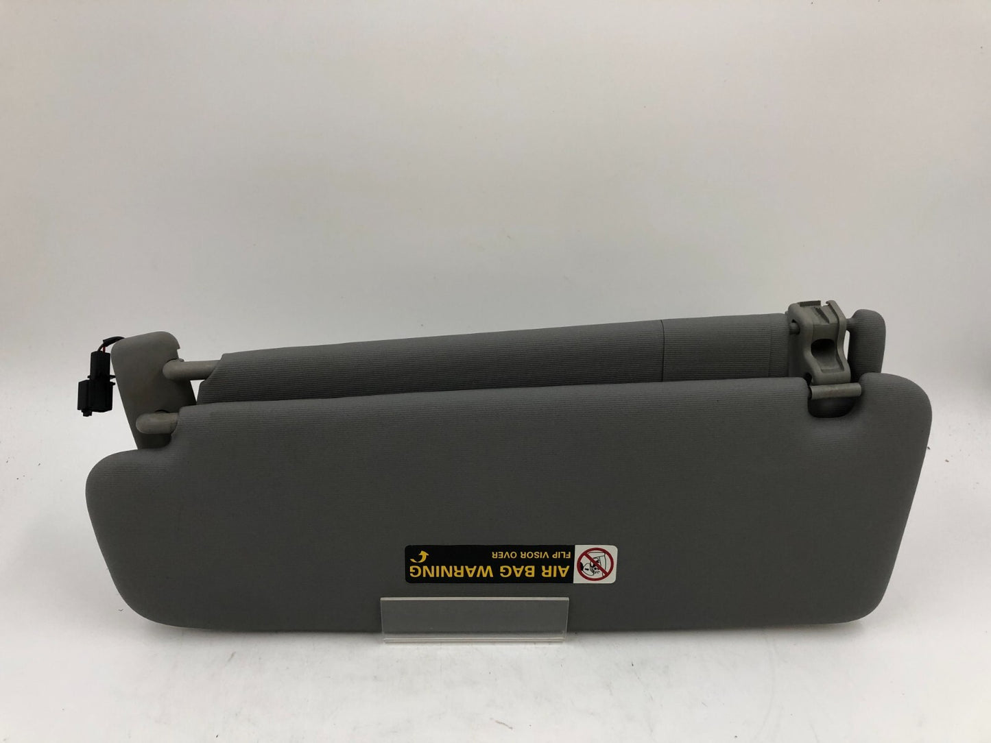 2004-2010 Volkswagen Touareg Passenger Sun Visor Gray Illuminated OEM B02B34023