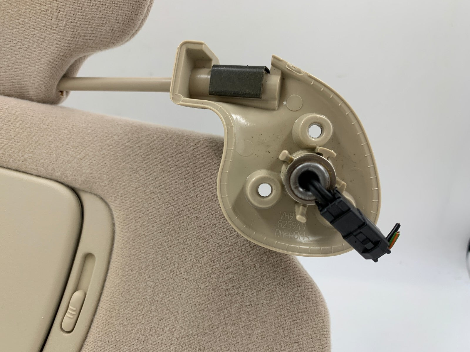 2000-2003 Mercury Sable Passenger Sun Visor Beige Illuminated OEM A03B38054