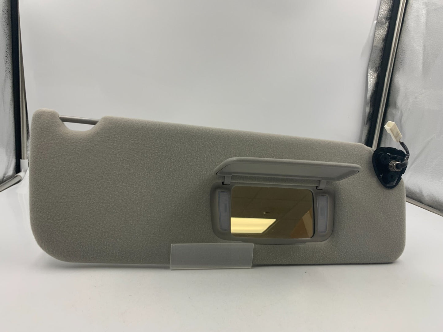 2005-2010 Toyota Sienna Passenger Sun Visor Gray Illuminated OEM B03B42046