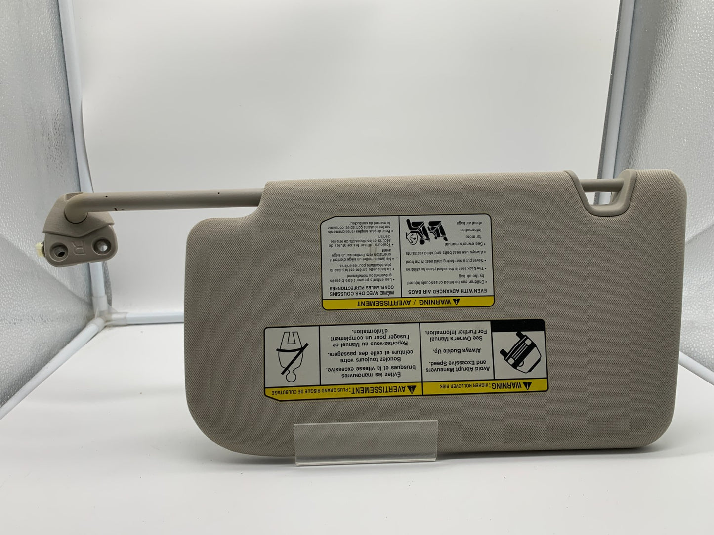 2014-2017 Nissan Rogue Passenger Sun Visor Gray with Illumination OEM