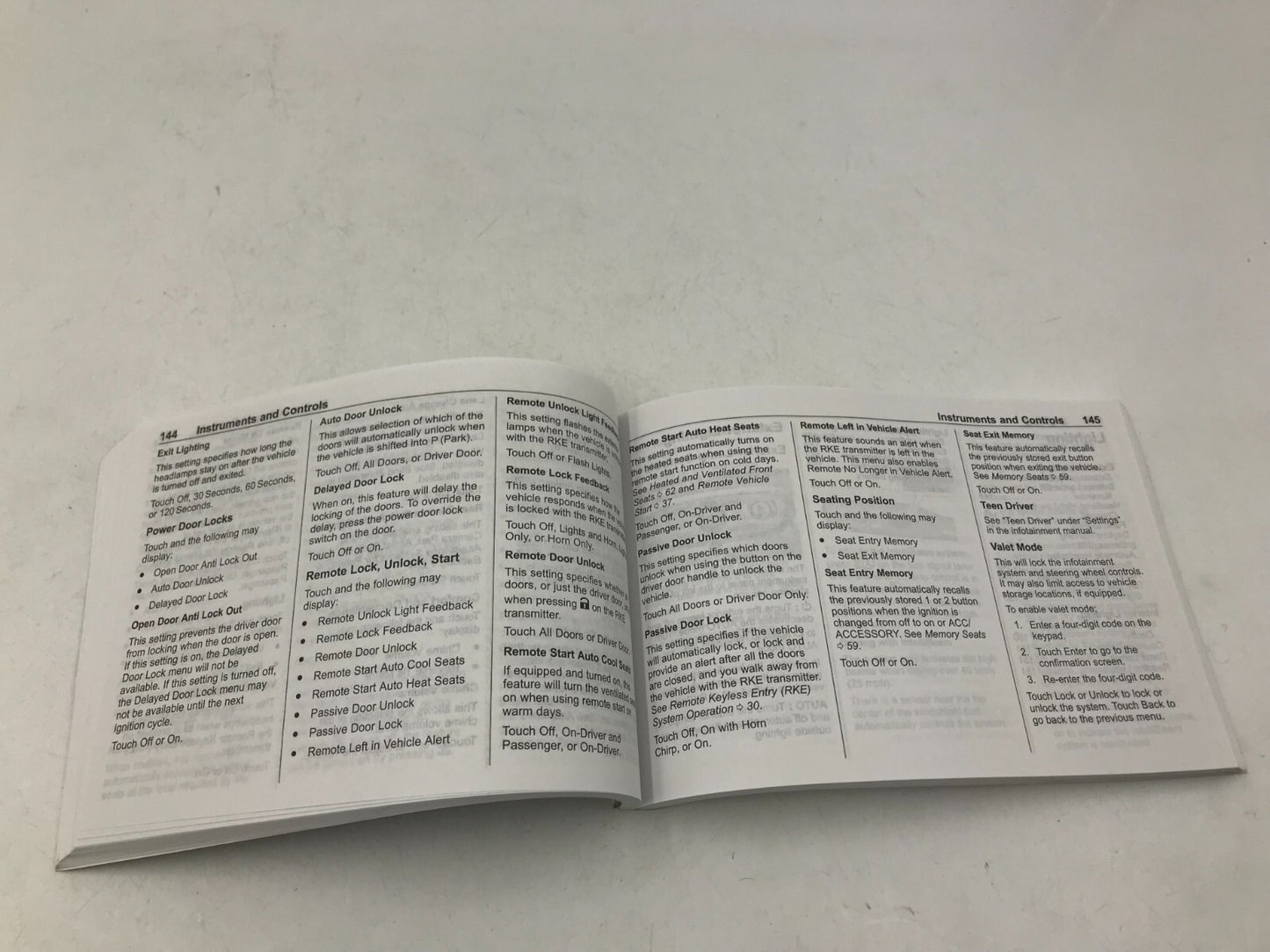 2019 Chevrolet Malibu Owners Manual Set OEM C01B14013