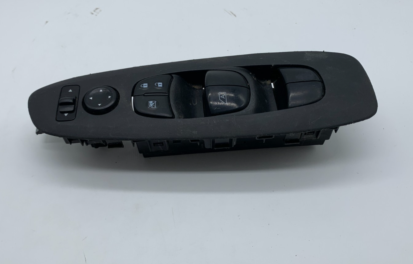 2013-2020 Nissan Pathfinder Master Power Window Switch OEM D02B68007