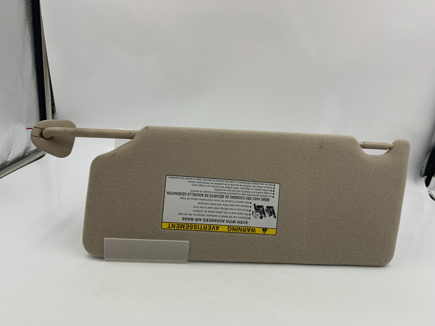 2005-2012 Toyota Avalon Passenger Sun Visor Tan Illuminated OEM B03B22027