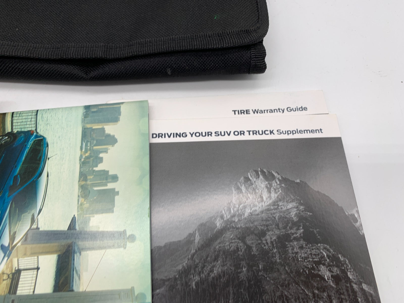 2019 Ford Escape Owners Manual Set with Case OEM C02B14053