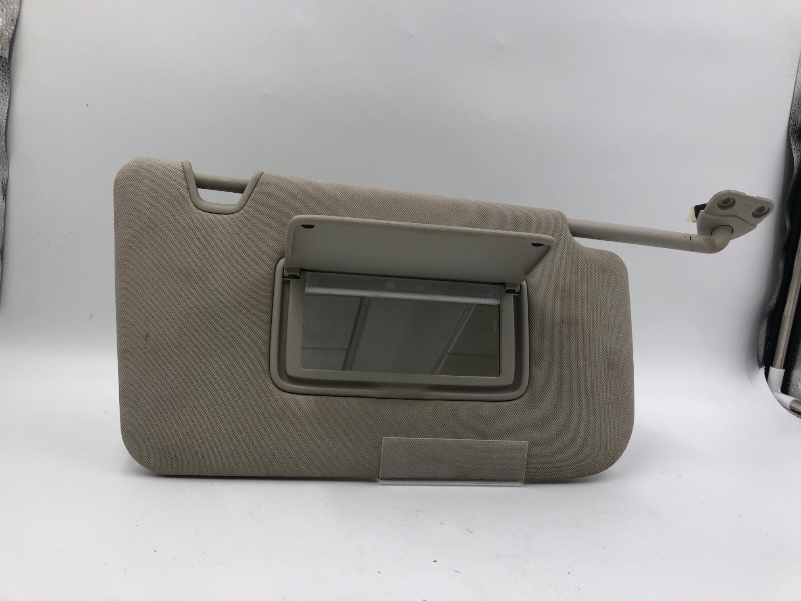 2014-2017 Nissan Rogue Passenger Sun Visor Gray Illuminated OEM B04B50047