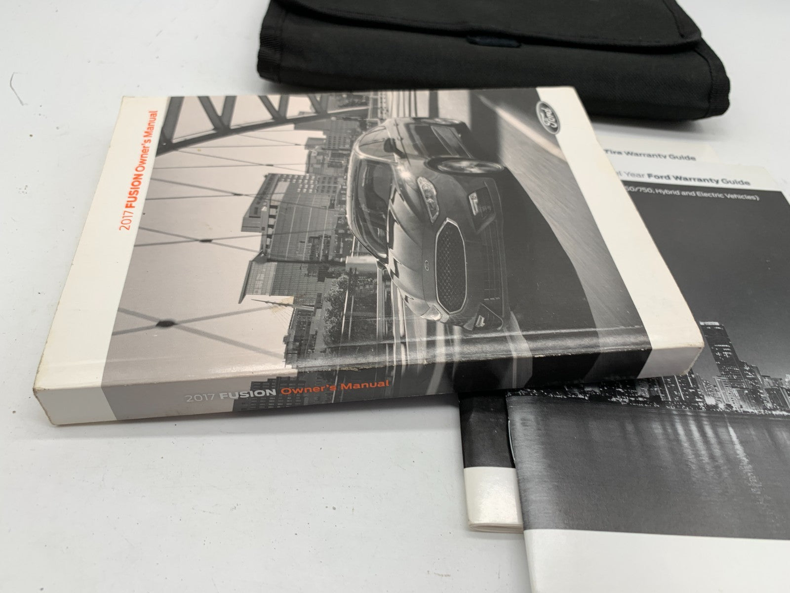 2017 Ford Fusion Owners Manual Set with Case OEM D01B50049