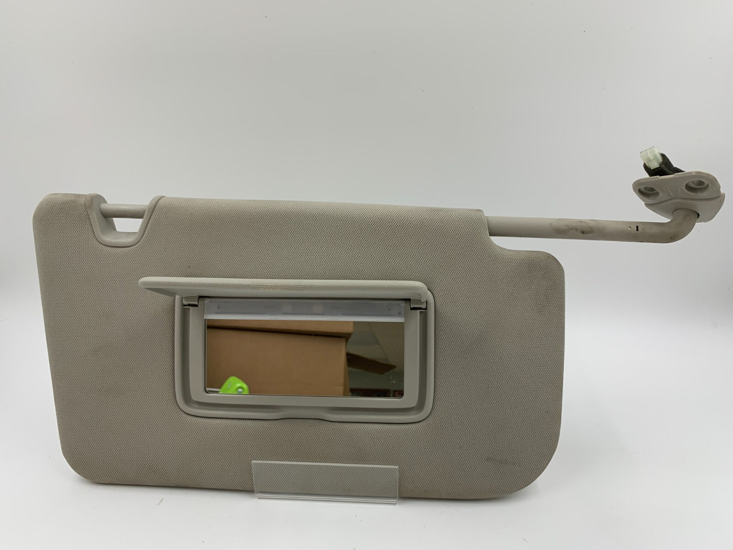 2018-2020 Nissan Rogue Passenger Sun Visor Gray Illuminated OEM E02B20016