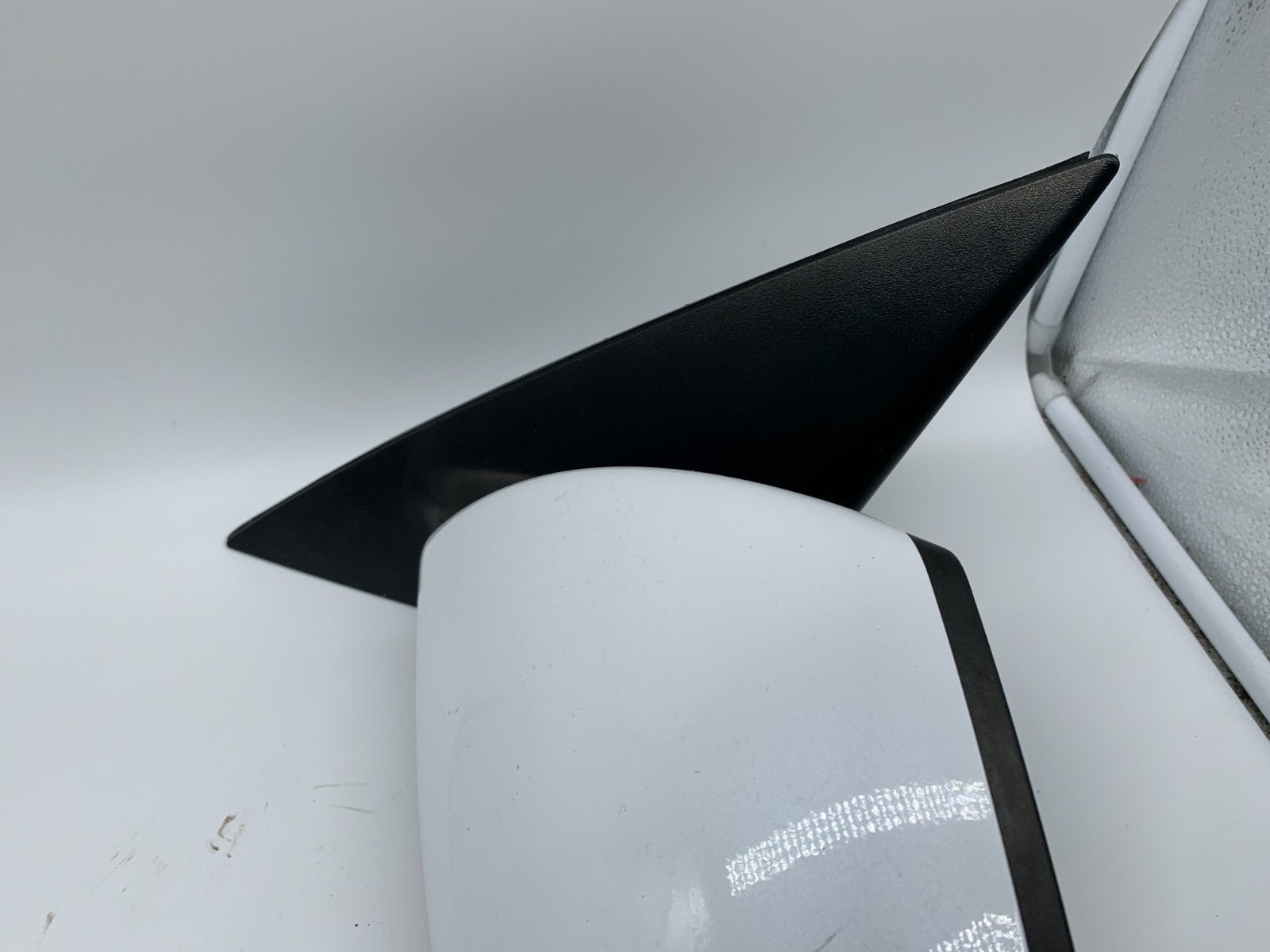 2016-2020 Kia Optima Driver Side View Power Door Mirror White C01B25001