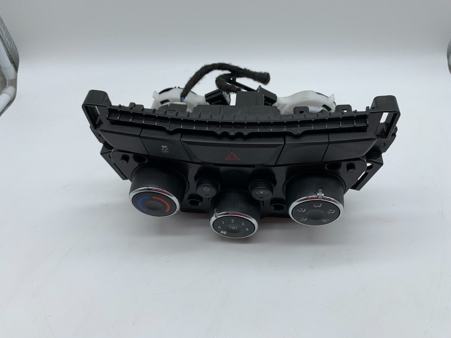 2017-2021 Chevrolet Trax GMC Sierra Climate Control AC Heater OEM B01B23008