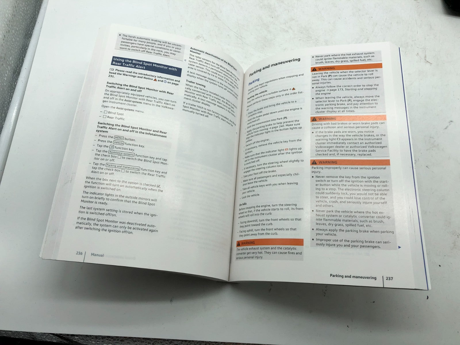 2018 Volkswagen Atlas Cross Sport Owners Manual Set with Case OEM B01B35009