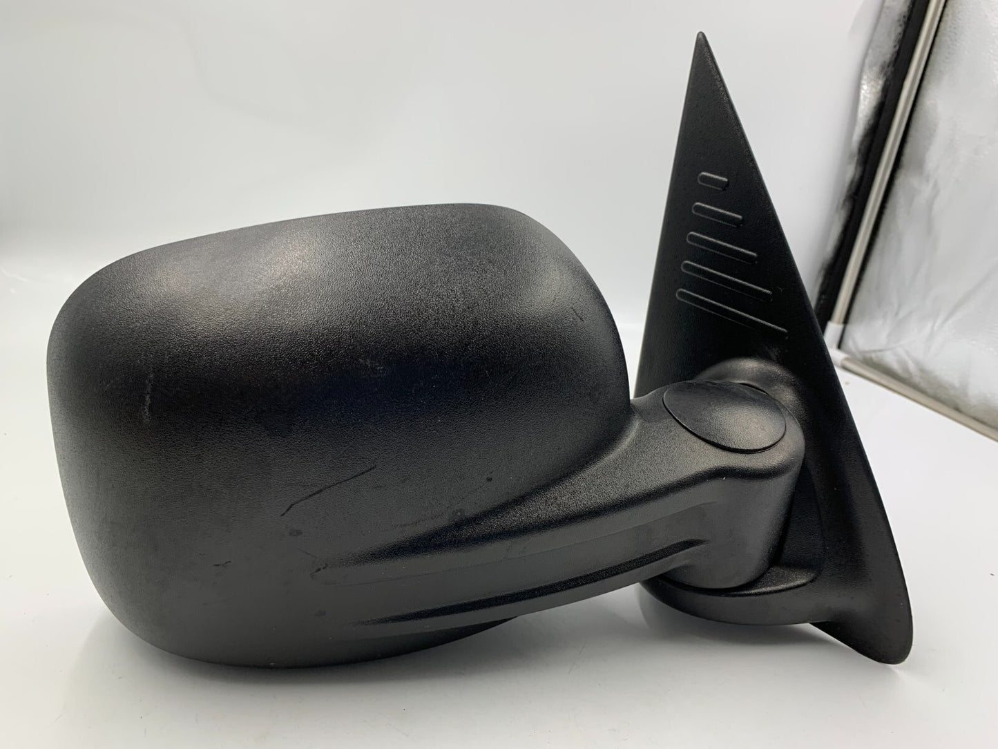 2002-2007 Jeep Liberty Passenger Side View Power Door Mirror Black OEM D04B07042