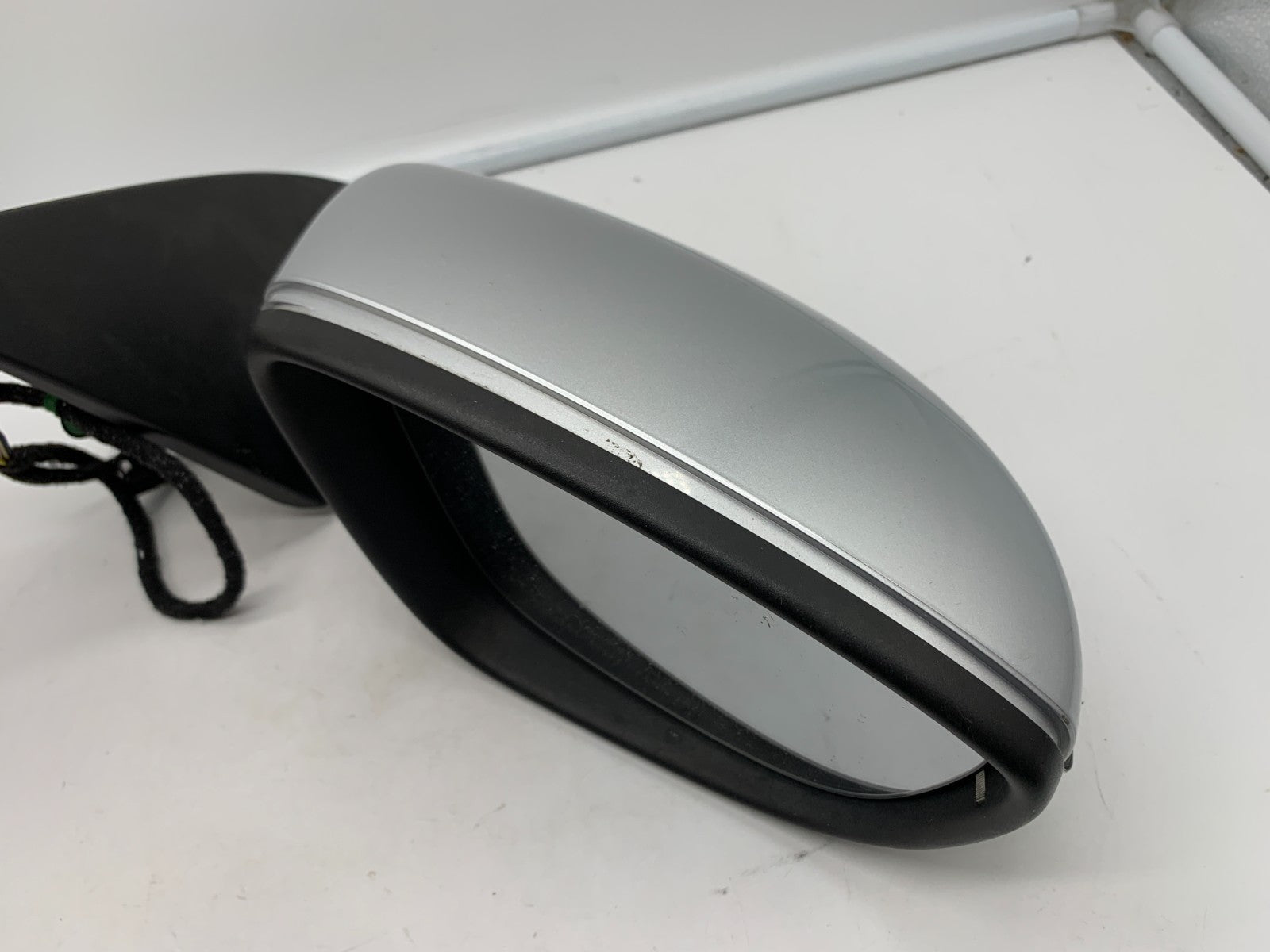 2009-2012 Volkswagen CC Passenger Side View Power Door Mirror Silver A01B08064