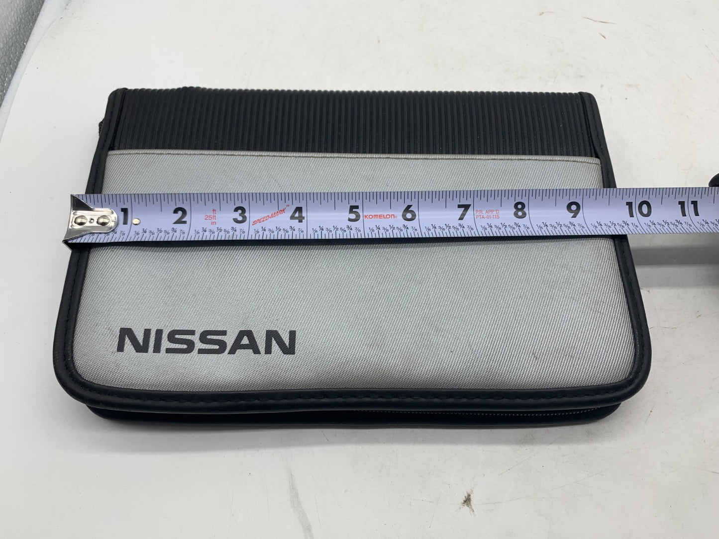 2004 Nissan Maxima Owners Manual Set with Case OEM R01B15012