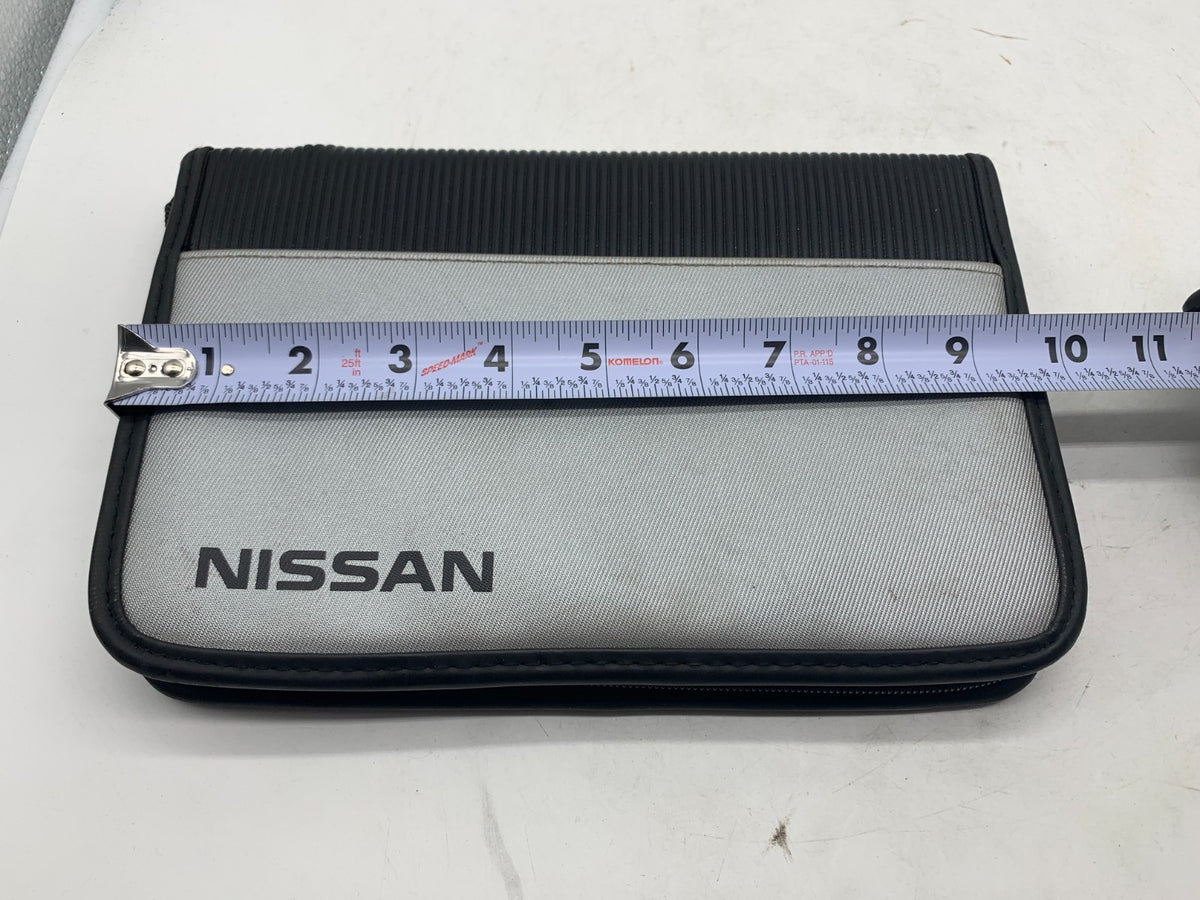 2004 Nissan Maxima Owners Manual Set with Case OEM R01B15012