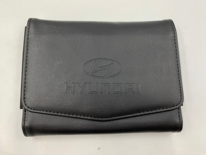 2010 Hyundai Tucson Owners Manual with Case OEM C02B19027