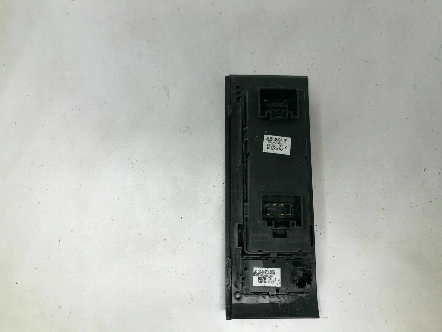 2006-2007 Ford Explorer Master Power Window Switch OEM C02B06015