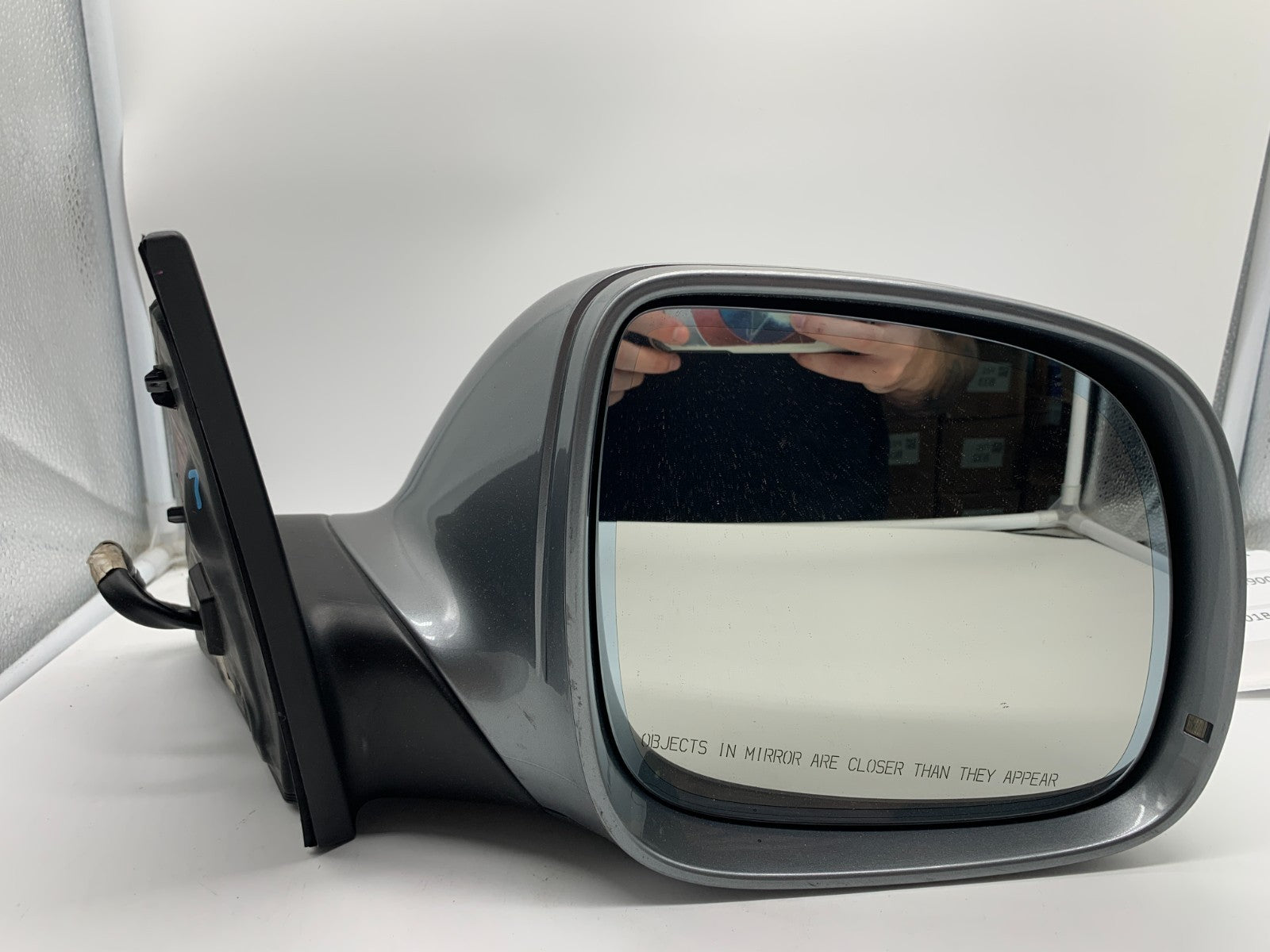 2007-2009 Audi Q7 Passenger Side View Power Door Mirror Gray BSA OEM C01B39001