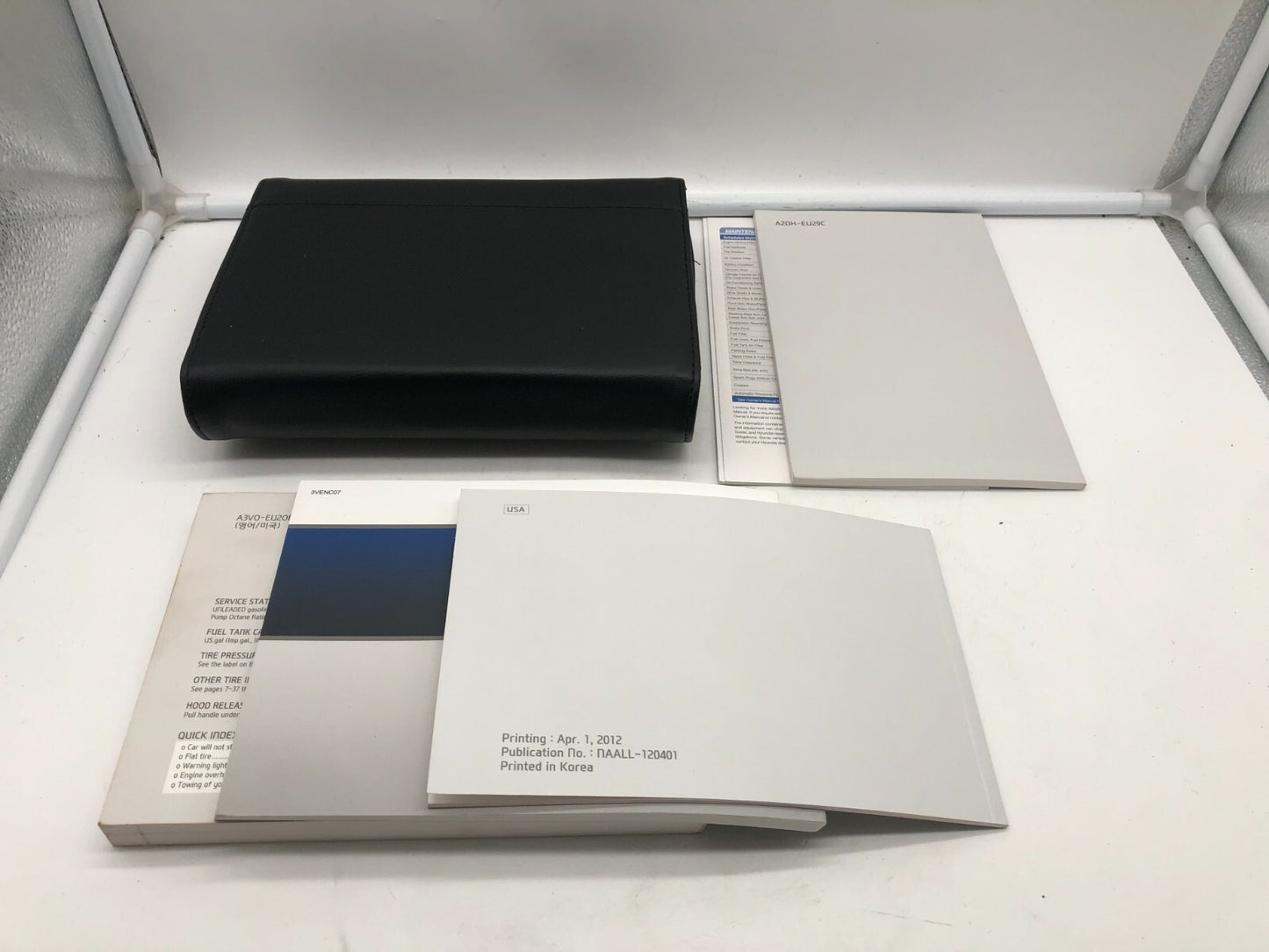 2013 Hyundai Azera Owners Manual Set with Case OEM A02B03031