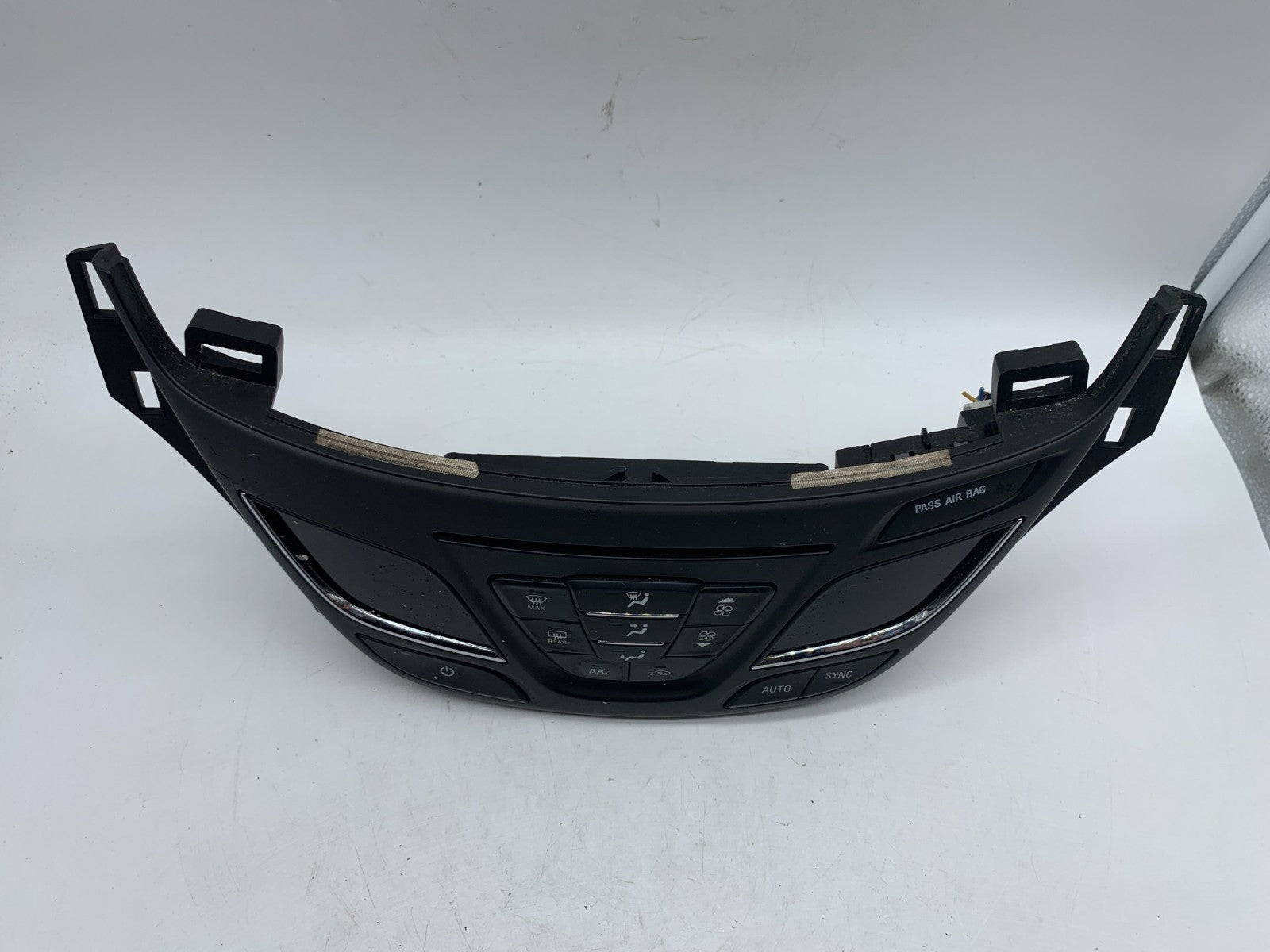 2014-2017 Buick Regal AC Heater Climate Control Unit OEM D03B16009