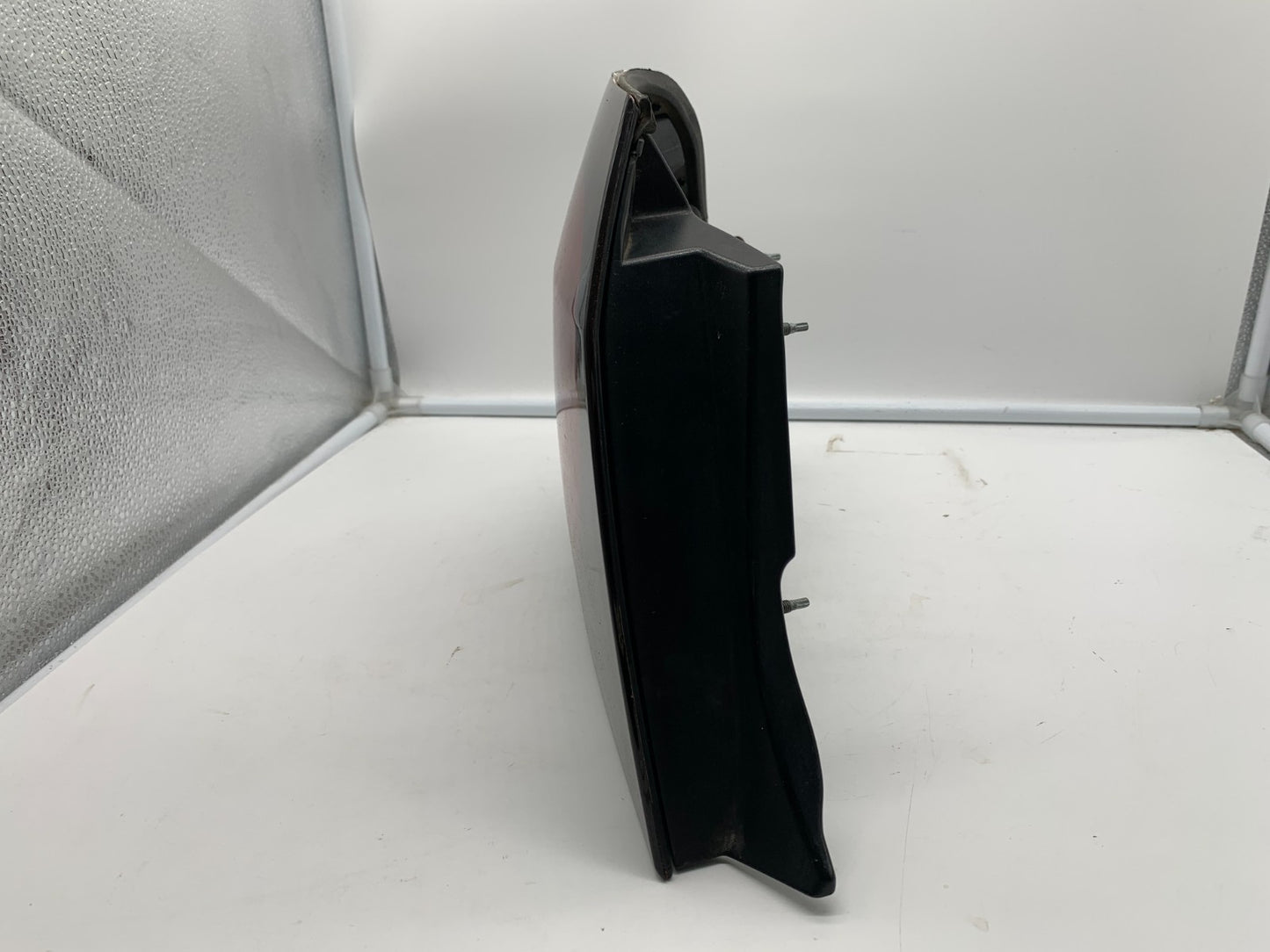 2004-2005 Chevrolet Impala Driver Side Tail Light Taillight OEM C01B10086