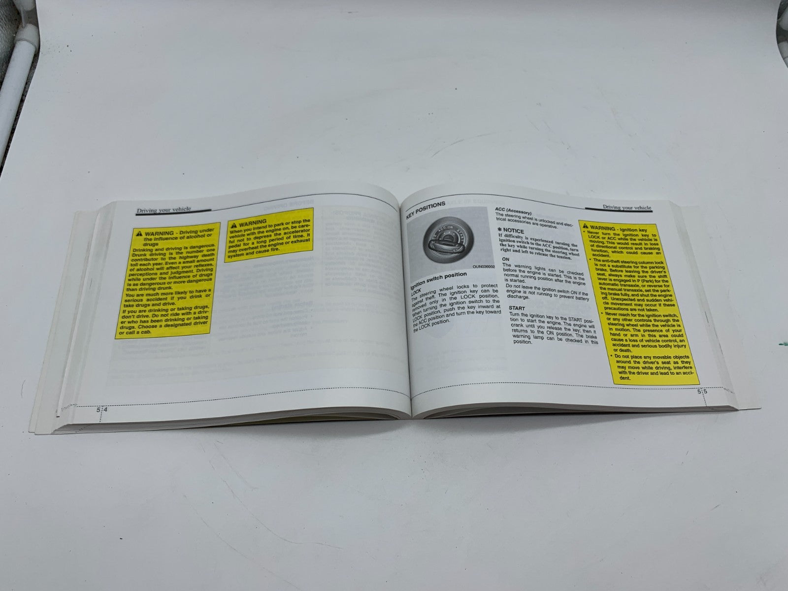 2011 Hyundai Tucson Owners Manual OEM C03B39007