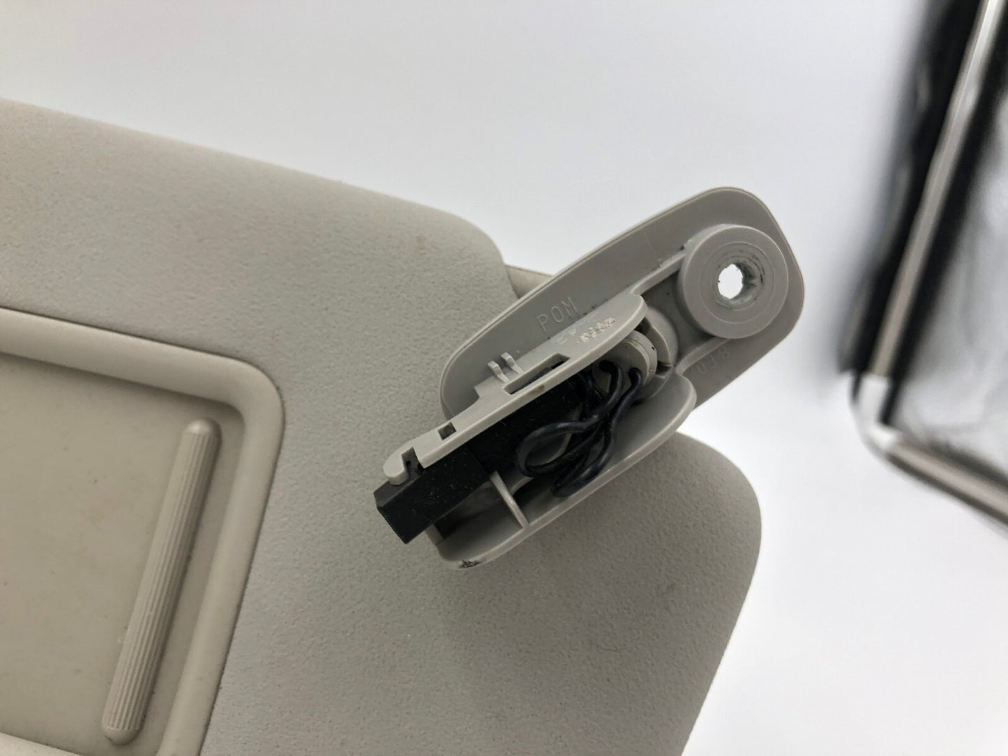 2002-2008 Audi A4 Sedan Passenger Sun Visor Gray Illuminated OEM B03B15097