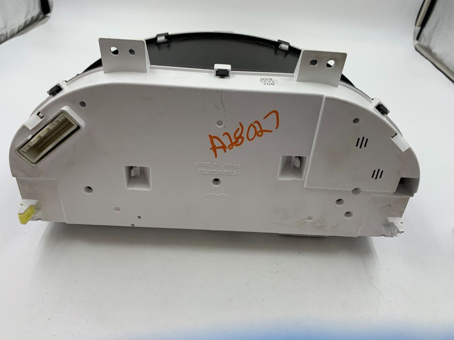 2012-2014 Subaru Impreza Speedometer Instrument Cluster OEM C02B38012