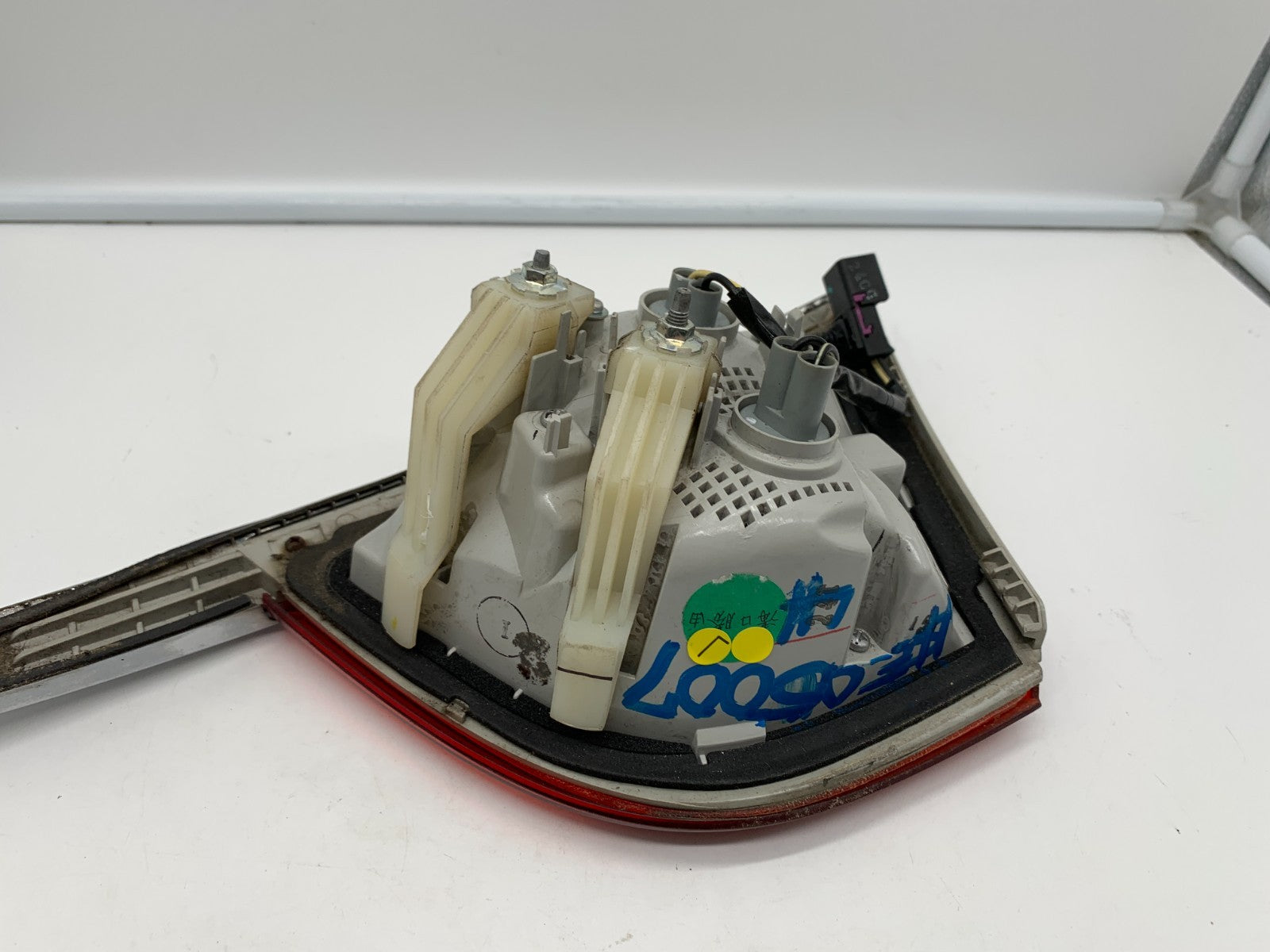 2012-2017 Buick Verano Driver Side Trunklid Tail Light Taillight OEM 22985775