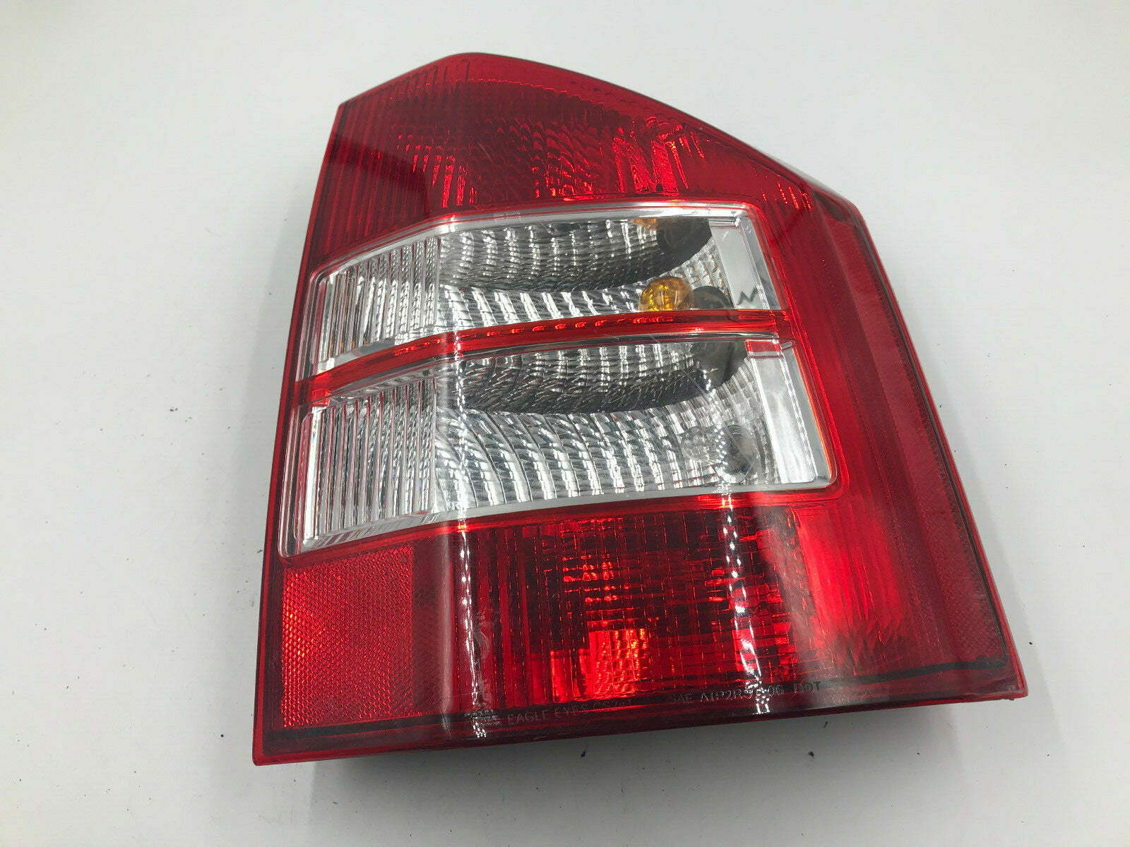 2007-2010 Jeep Compass Passenger Side Tail Light Taillight OEM C04B28046