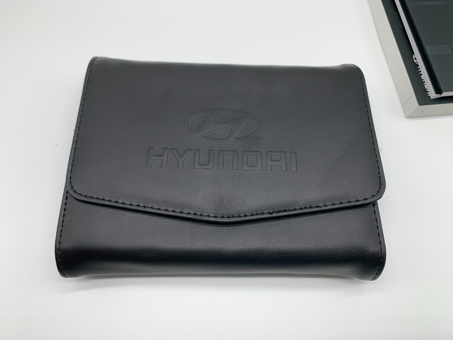 2010 Hyundai Santa FE Owners Manual Set with Case OEM B04B49013