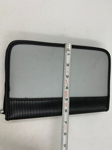 2004 Nissan Maxima Owners Manual Set with Case OEM R01B09006