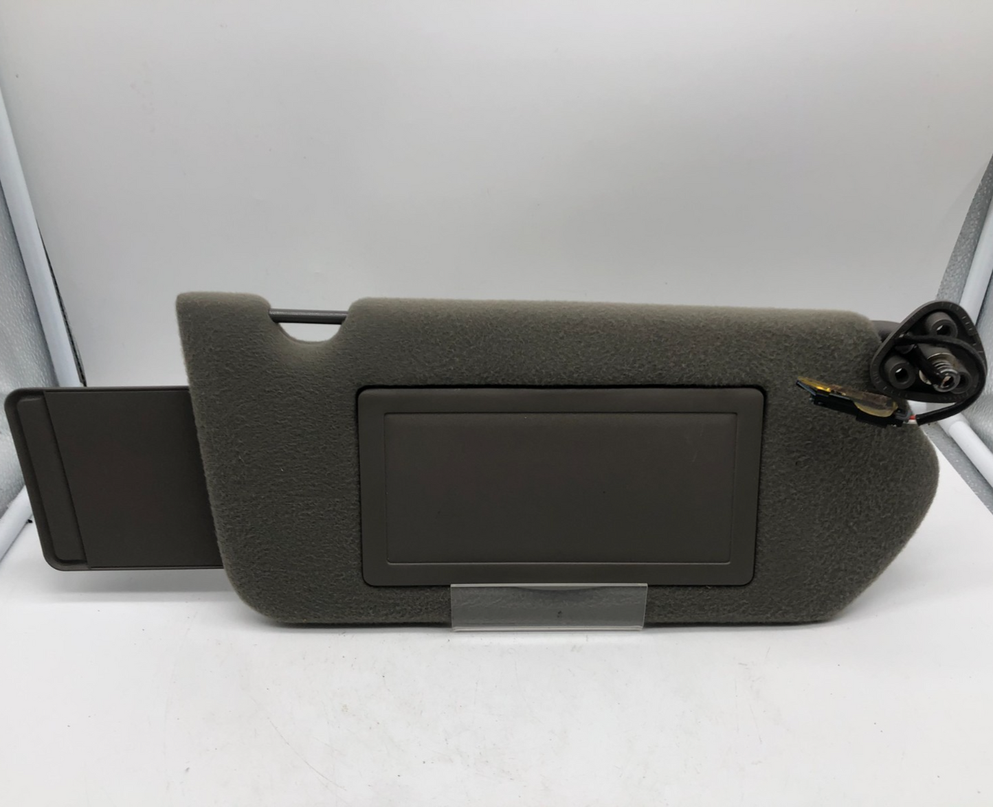 2000-2005 Chevrolet Impala Passenger Sun Visor Gray OEM A01B46007