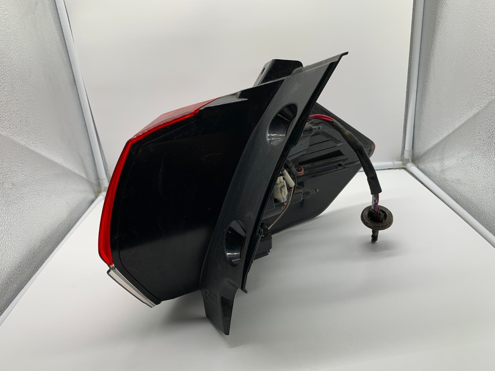 2017-2019 Nissan Rogue Driver Side Tail Light Taillight OEM A03B28084