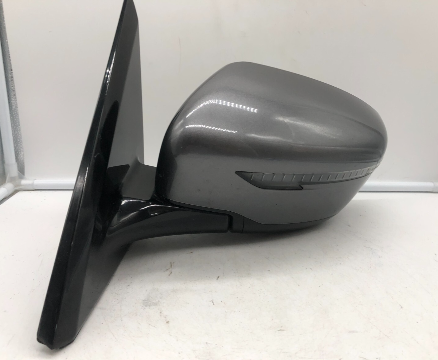 2017 Nissan Pathfinder Driver Side Power Door Mirror Gray OEM D01B16005