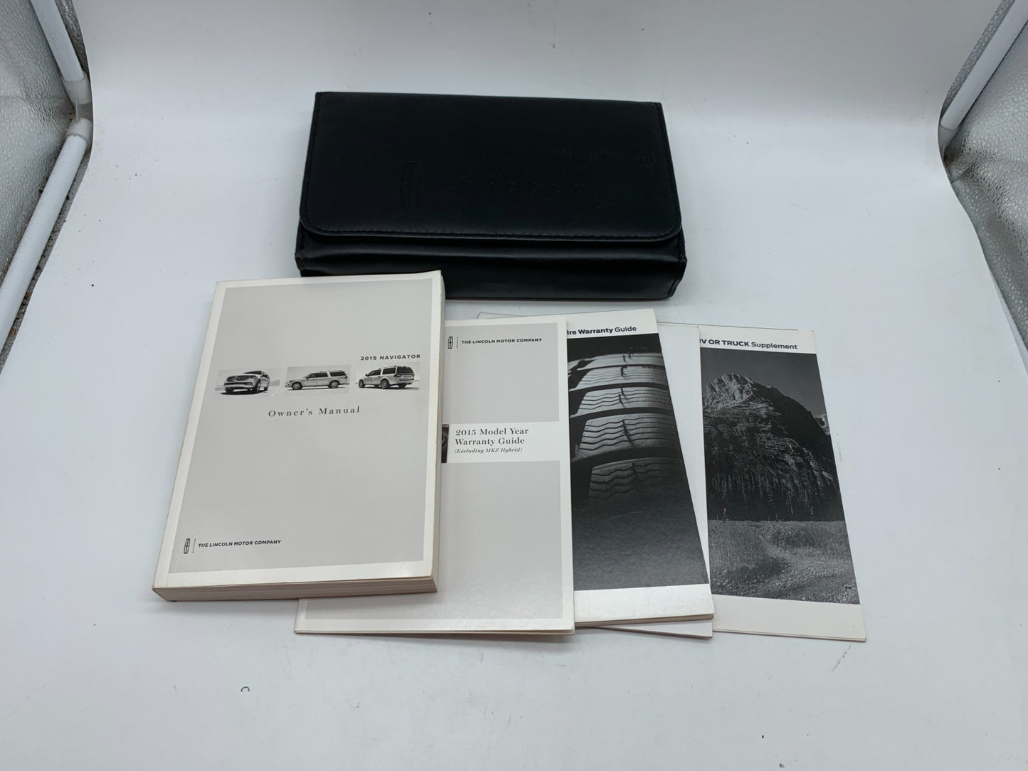 2015 Lincoln Navigator Owners Manual Set with Case OEM A01B50005