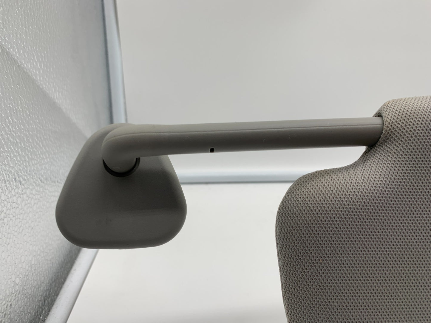 2013-2019 Hyundai Santa Fe Passenger Sun Visor Gray Illuminated OEM C01B51010