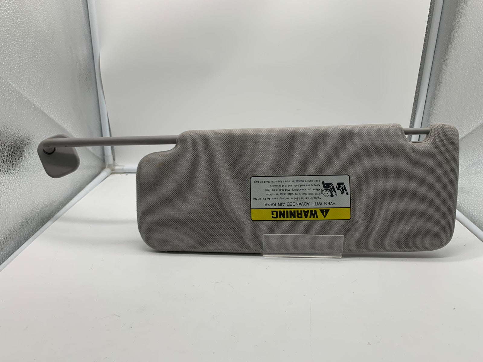 2015-2019 Hyundai Sonata Passenger Sun Visor Gray Illuminated C01B56012