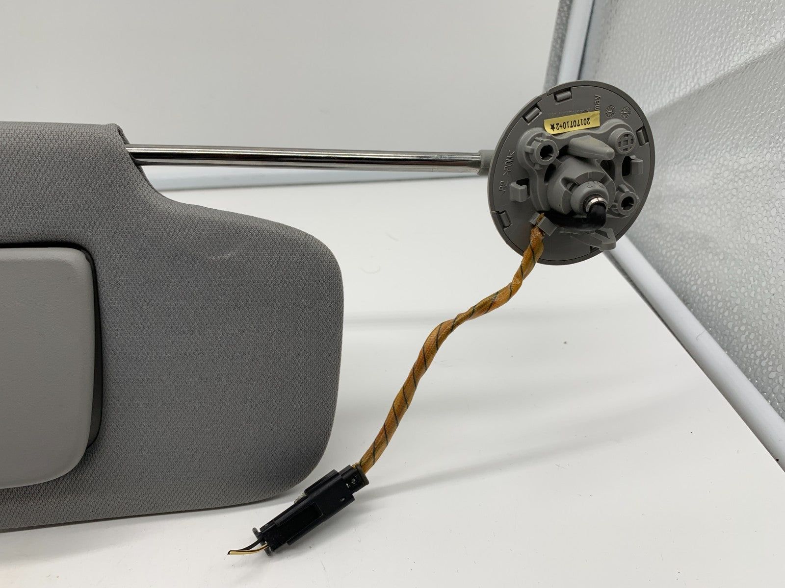 2018-2020 GMC Terrain Passenger Sun Visor Illuminated Gray OEM