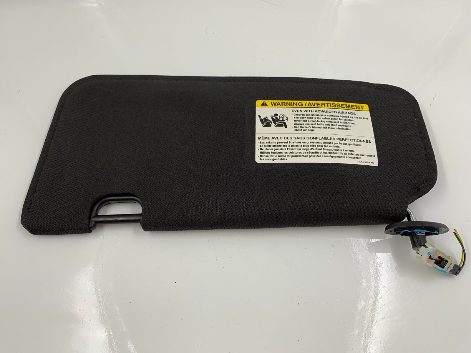 2008-2009 Ford Escape Passenger Sun Visor Sunvisor Black Illumination C03B09083