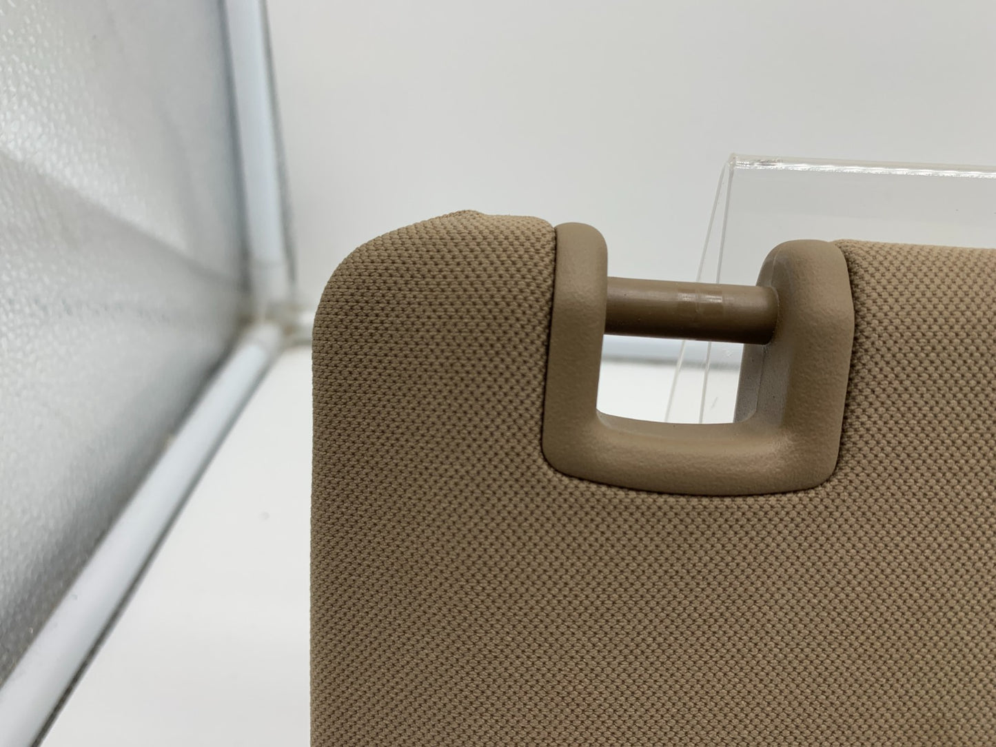 2004-2012 Chevrolet Malibu Passenger Sun Visor Brown OEM E02B38008