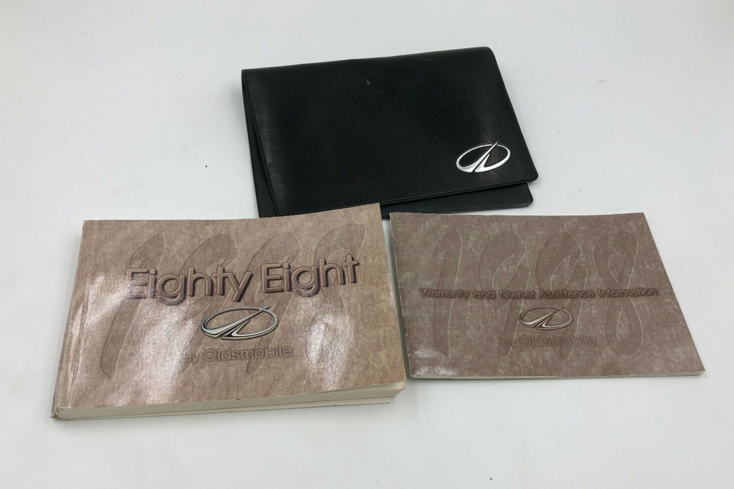 1998 Oldsmobile Eighty Eight Owners Manual Set with Case OEM E01B40081