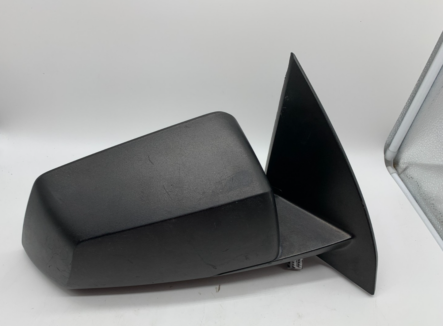 2007-2008 GMC Acadia Passenger Side View Power Door Mirror Black OEM B03B28004