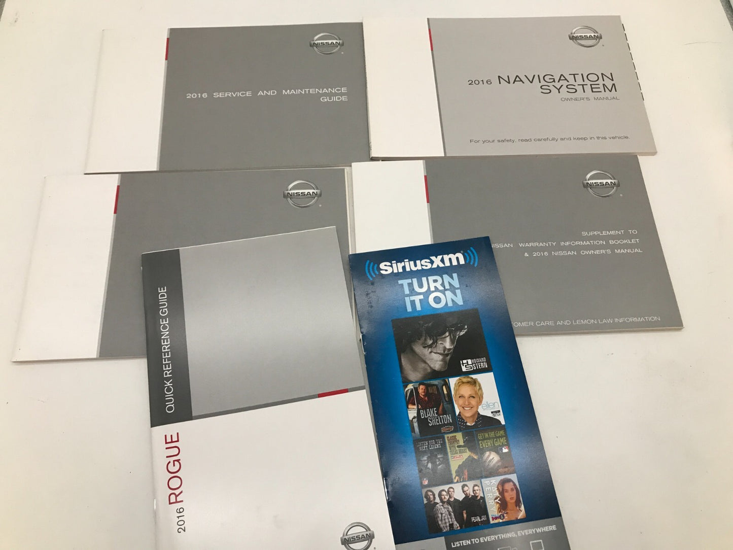 2016 Nissan Rogue Owners Manual Set with Case OEM C04B22035