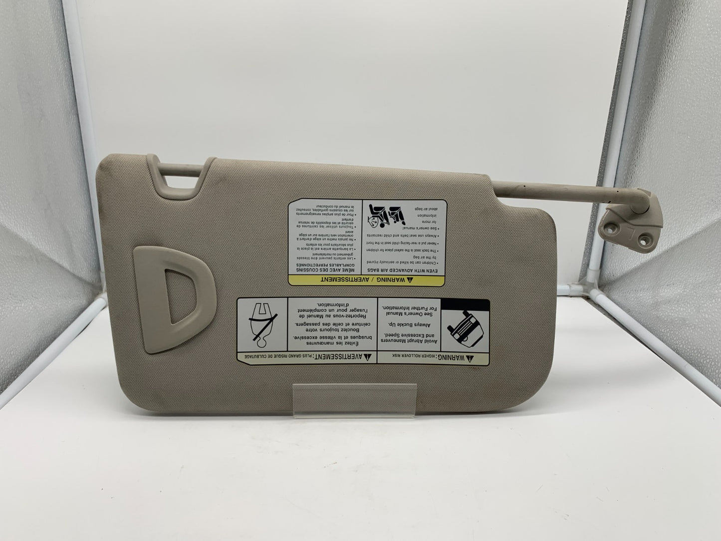 2018-2020 Nissan Rogue Driver Sun Visor Gray Illuminated OEM C03B59008