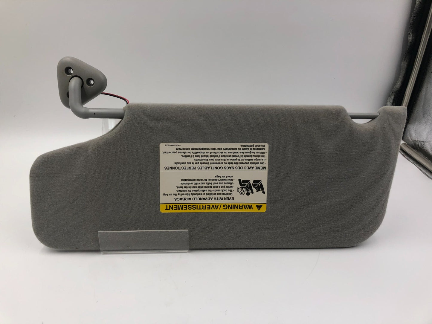 2005-2007 Ford Freestyle Passenger Sun Visor Illuminated Gray OEM B04B31030
