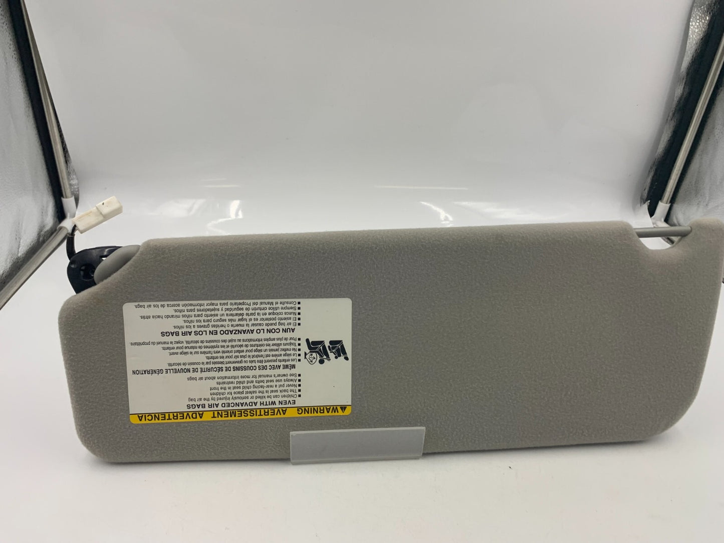 2005-2010 Toyota Sienna Passenger Sun Visor Gray Illuminated OEM B03B42046