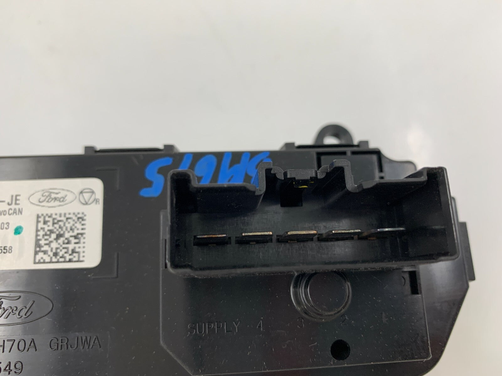 2015-2018 Ford Focus AC Heater Climate Control Unit OEM D03B18006